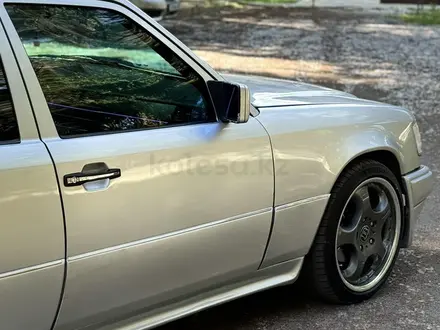 Mercedes-Benz E 320 1995 года за 3 300 000 тг. в Алматы – фото 11