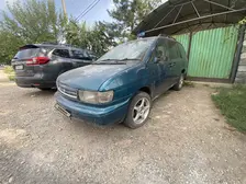 Nissan Prairie Joy, 1995