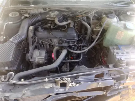 Volkswagen Passat 1993 года за 650 000 тг. в Шымкент – фото 4