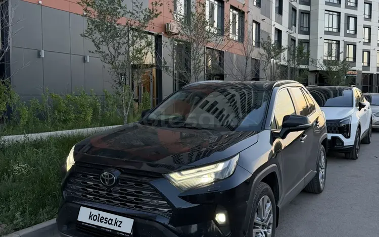 Toyota RAV4 2025 года за 20 500 000 тг. в Астана