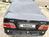 Mercedes-Benz E 320 2001 годаүшін3 500 000 тг. в Алматы – фото 2