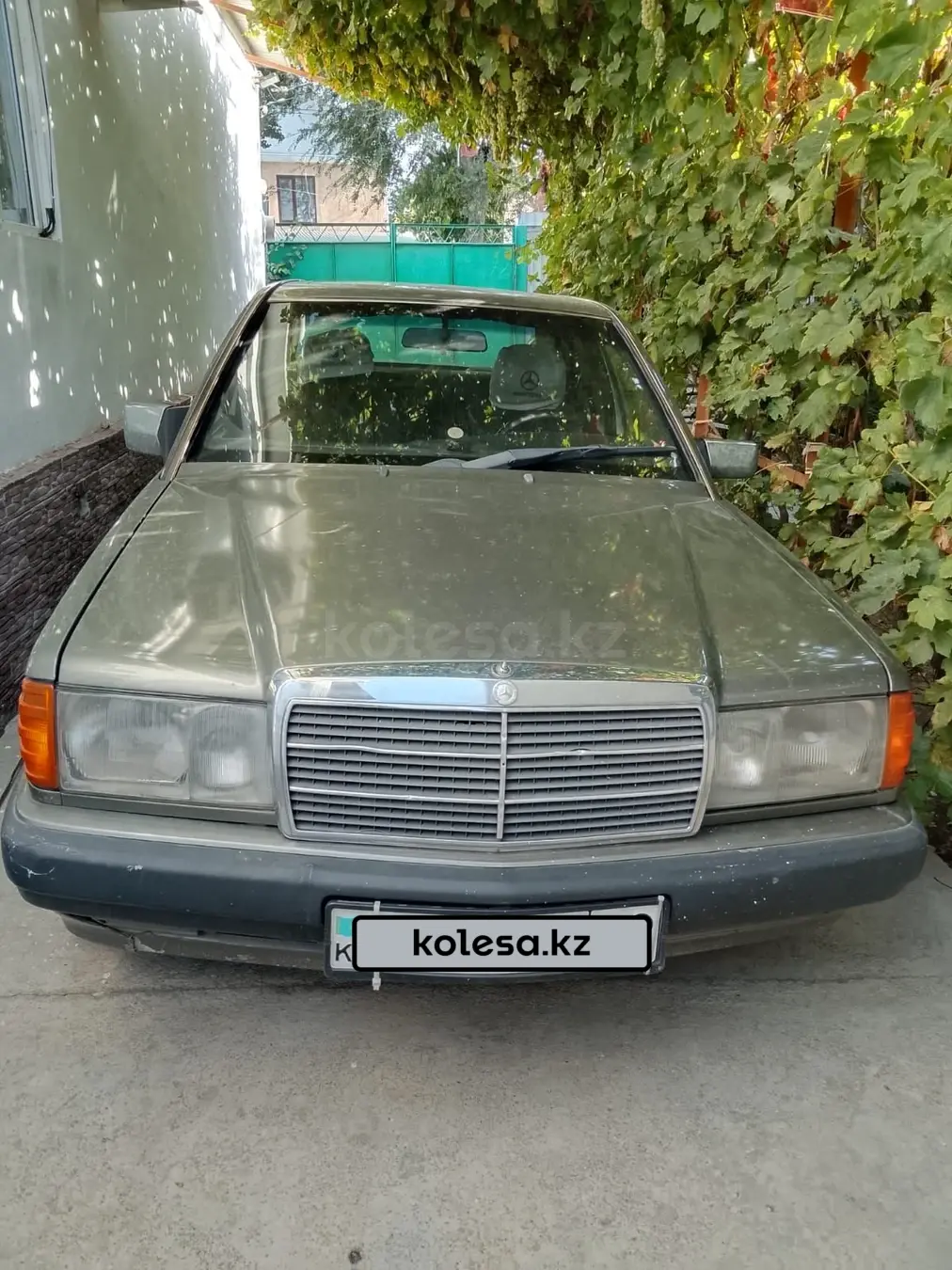 Mercedes-Benz 190, 1990