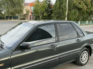 Mitsubishi Galant