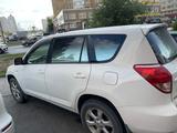 Toyota RAV4 2007 года за 5 900 000 тг. в Астана – фото 2