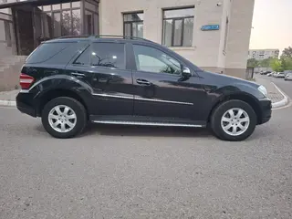 Mercedes-Benz ML 350