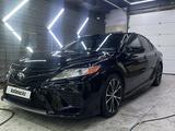Toyota Camry 2018 годаүшін11 900 000 тг. в Астана – фото 2