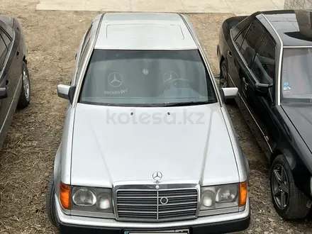 Mercedes-Benz E 230 1992 года за 2 500 000 тг. в Шымкент – фото 19