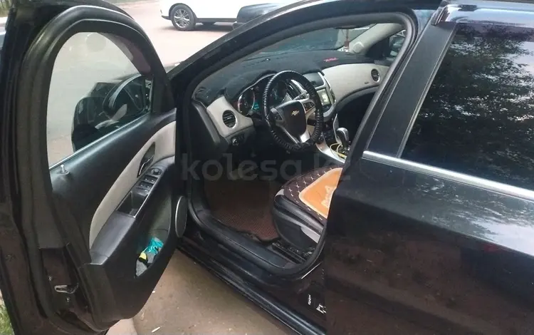 Chevrolet Cruze 2013 года за 3 800 000 тг. в Астана