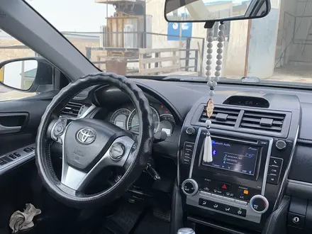 Toyota Camry 2013 года за 7 400 000 тг. в Жанаозен – фото 2