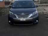 Toyota Sienna 2015 годаfor10 500 000 тг. в Атырау – фото 2