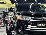 Toyota Highlander 2019 года за 17 500 000 тг. в Астана