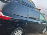 Toyota Sienna 2015 года за 10 000 000 тг. в Уральск