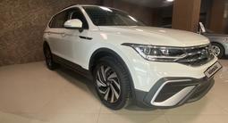 Volkswagen Tiguan 2022 года за 13 500 000 тг. в Алматы – фото 4