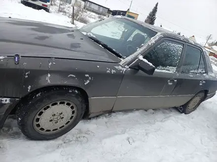 Mercedes-Benz E 200 1990 года за 1 500 000 тг. в Алтай – фото 4