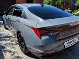 Hyundai Elantra 2022 годаfor10 000 000 тг. в Атырау – фото 2