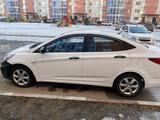 Hyundai Solaris 2013 года за 3 800 000 тг. в Уральск – фото 3