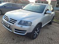 Volkswagen Touareg 2006 года за 6 000 000 тг. в Уральск