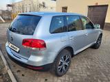 Volkswagen Touareg 2006 года за 6 000 000 тг. в Уральск – фото 4