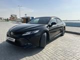 Toyota Camry 2019 года за 14 200 000 тг. в Актау – фото 2