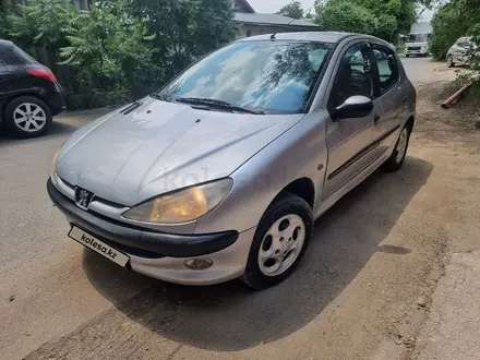 Peugeot 206 2003 года за 1 300 000 тг. в Алматы – фото 5