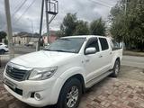 Toyota Hilux 2011 года за 11 500 000 тг. в Актобе – фото 2