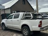 Toyota Hilux 2011 года за 11 500 000 тг. в Актобе – фото 5