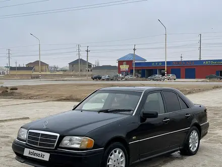 Mercedes-Benz C 280 1995 года за 3 000 000 тг. в Жанаозен – фото 2