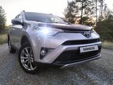 Toyota RAV4 2017 годаүшін15 000 000 тг. в Семей