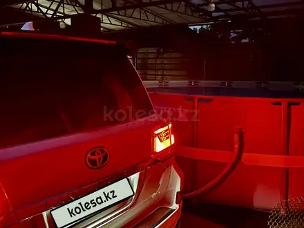 Toyota Land Cruiser 2018 года за 39 000 000 тг. в Алматы – фото 12