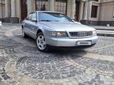 Audi A8 1995 годаүшін2 800 000 тг. в Алматы