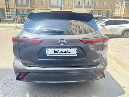 Toyota Highlander 2021 года за 22 000 000 тг. в Актау – фото 2