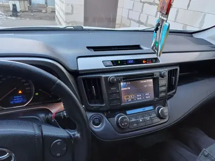 Toyota RAV4 2014 года за 8 500 000 тг. в Актобе – фото 4