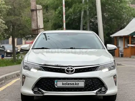 Toyota Camry 2017 года за 12 800 000 тг. в Алматы