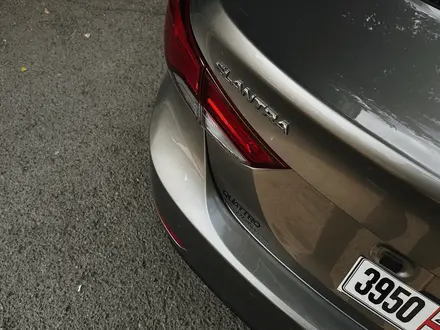 Hyundai Elantra 2015 года за 4 500 000 тг. в Актобе – фото 15