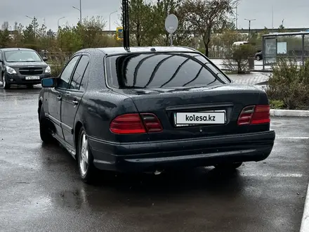 Mercedes-Benz E 430 1998 года за 3 300 000 тг. в Астана – фото 10