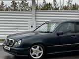 Mercedes-Benz E 430 1998 года за 3 300 000 тг. в Астана – фото 3