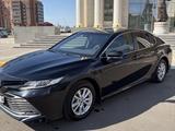 Toyota Camry 2019 года за 12 500 000 тг. в Петропавловск – фото 2