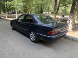 Mercedes-Benz E 230 1995 годаfor1 650 000 тг. в Караганда – фото 4