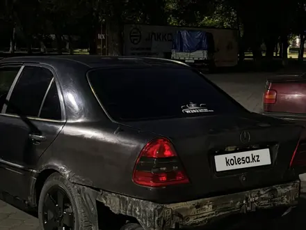 Mercedes-Benz C 220 1993 года за 1 150 000 тг. в Караганда – фото 4