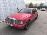 Mercedes-Benz E 230 1992 года за 750 000 тг. в Алматы