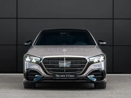 Mercedes-Benz S 450 4MATIC 2026 года за 113 000 000 тг. в Астана