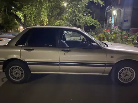 Mitsubishi Galant 1990 года за 1 300 000 тг. в Караганда – фото 4