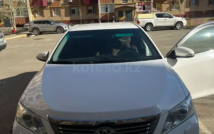 Toyota Camry 2013 года за 10 000 000 тг. в Актобе