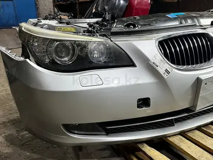 МОРДА НОУСКАТ ПЕРЕДНИЙ БАМПЕР ФАРЫ КАПОТ КРЫЛО BMW E60 РЕСТ за 500 000 тг. в Шымкент – фото 4