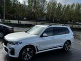 BMW X7 2021 года за 49 000 000 тг. в Астана – фото 2