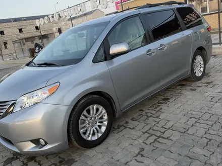 Toyota Sienna 2015 года за 9 500 000 тг. в Атырау – фото 2