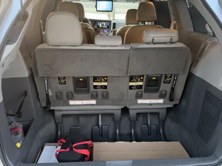 Toyota Sienna 2015 года за 9 500 000 тг. в Атырау – фото 20