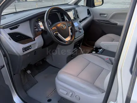 Toyota Sienna 2015 года за 9 500 000 тг. в Атырау – фото 31