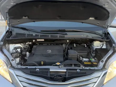 Toyota Sienna 2015 года за 9 500 000 тг. в Атырау – фото 39