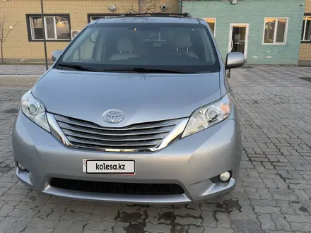 Toyota Sienna 2015 года за 9 500 000 тг. в Атырау